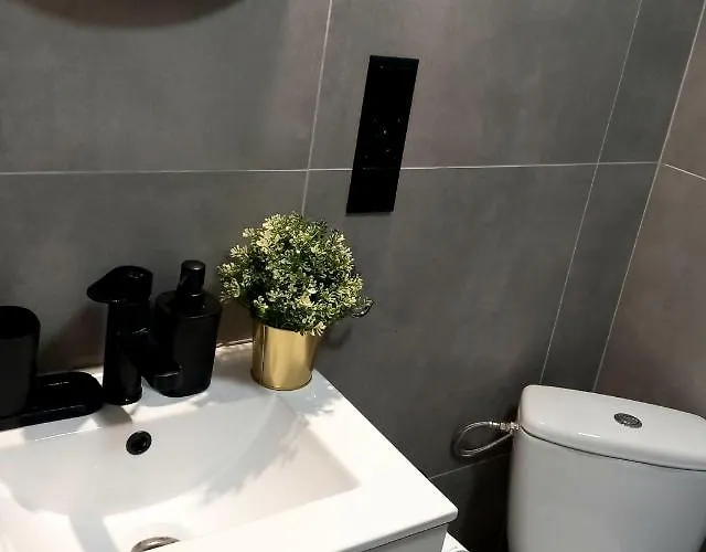 Apartamento Hola Legionow *